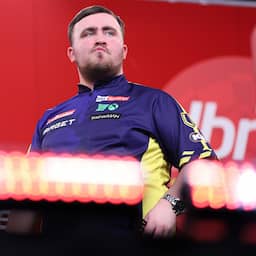 Luke Littler verstevigt greep op dartswereld met afgetekende UK Open-zege