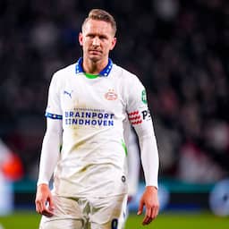 PSV-aanvoerder De Jong vindt dat Tillman ’team een beetje in de steek laat’