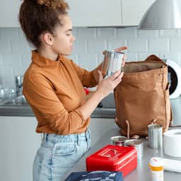 Verkoop van noodpakketten stijgt flink sinds grote stroomstoring
